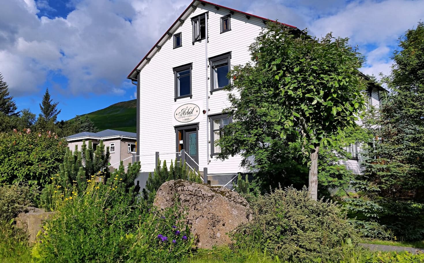 Gistiheimilið Árból