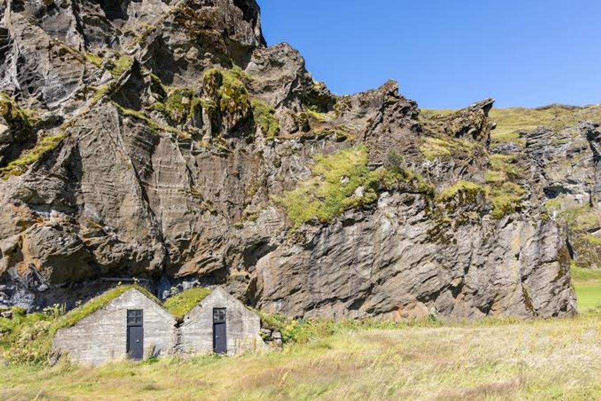 Drangurinn í Drangshlíð in south-iceland