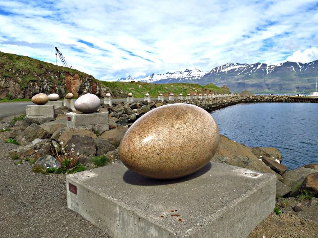 Eggin í Gleðivík