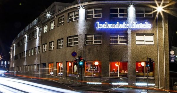 Slippbarinn Restaurant & Bar