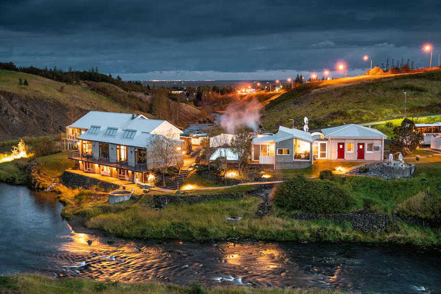 Frost og funi boutique hotel