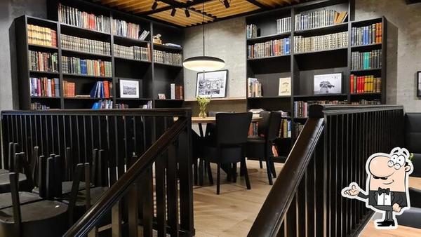 The Hungry Chef Cafe