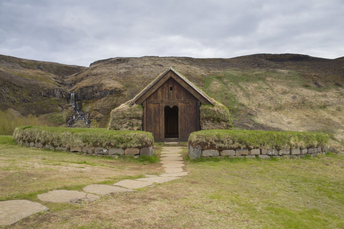 Ruinas de la granja vikinga Stóng in south-iceland