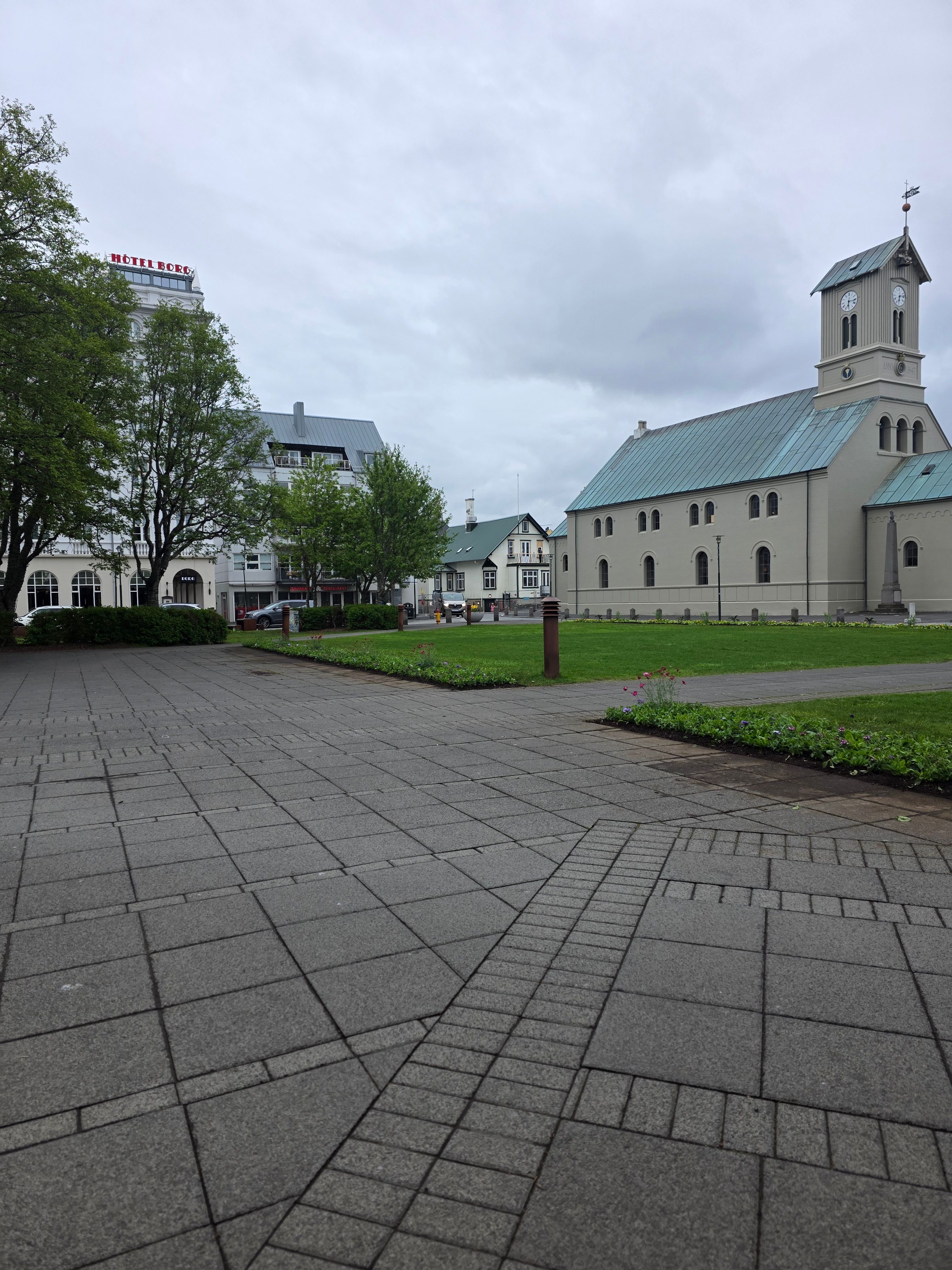 Austurvöllur photo 2