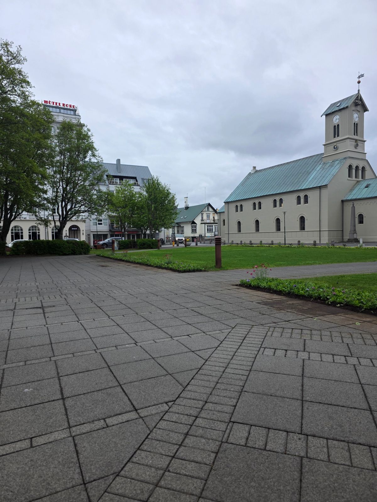 Austurvöllur photo 2