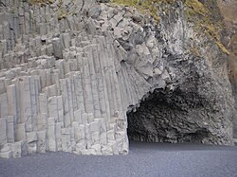 Hálsanefshellir