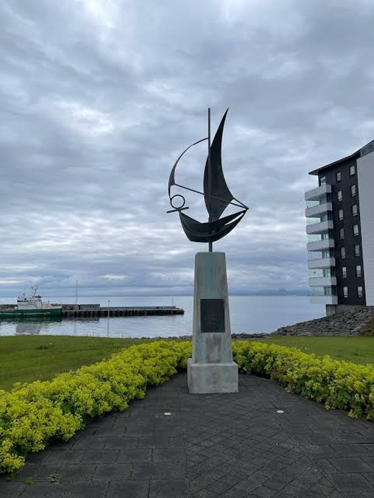 Stjáni blái (El Azul Stjáni) in reykjanes