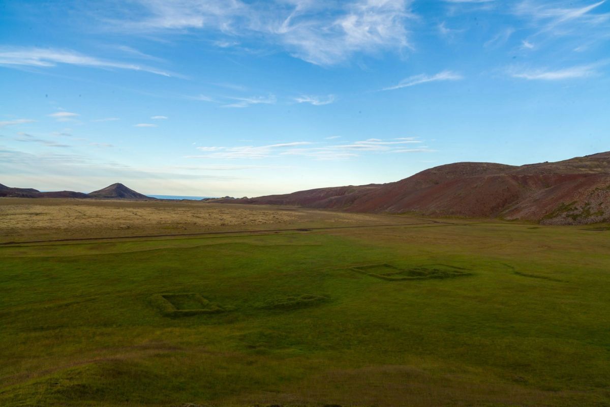 Vigdísarvellir in reykjanes — photo 1