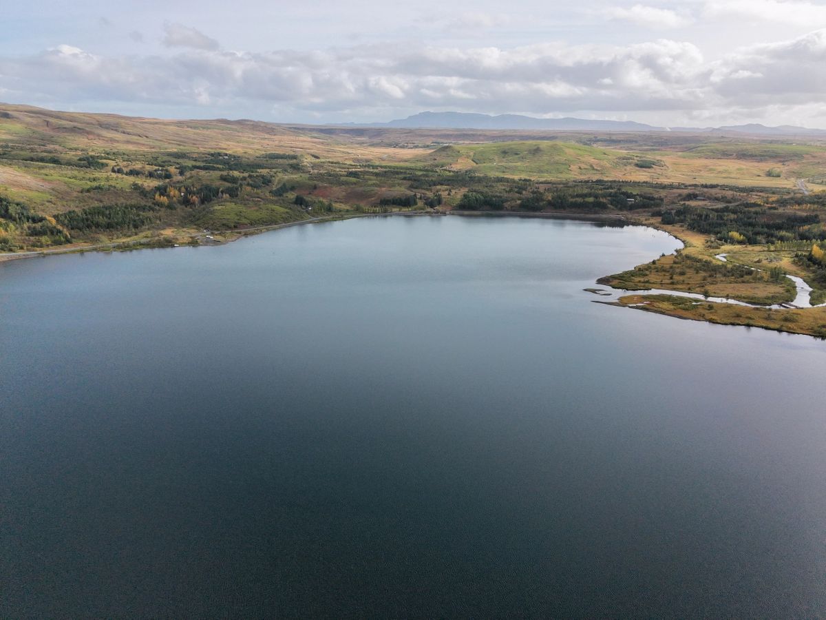 Hafravatn: el lago tranquilo al borde de Reykjavík in capital-region — photo 3