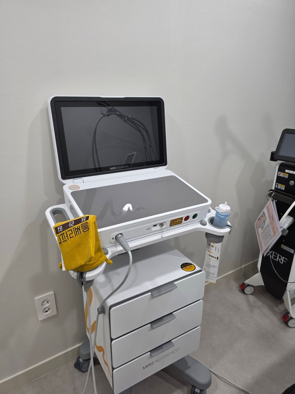 The Ultherapy Prime device installed at the Myeongdong clinic, from the focused-ultrasound class studied in histology research