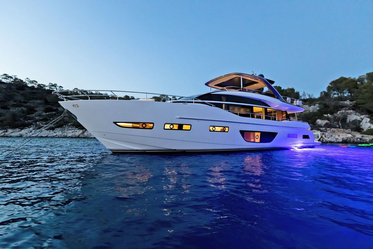 M/Y VISTA