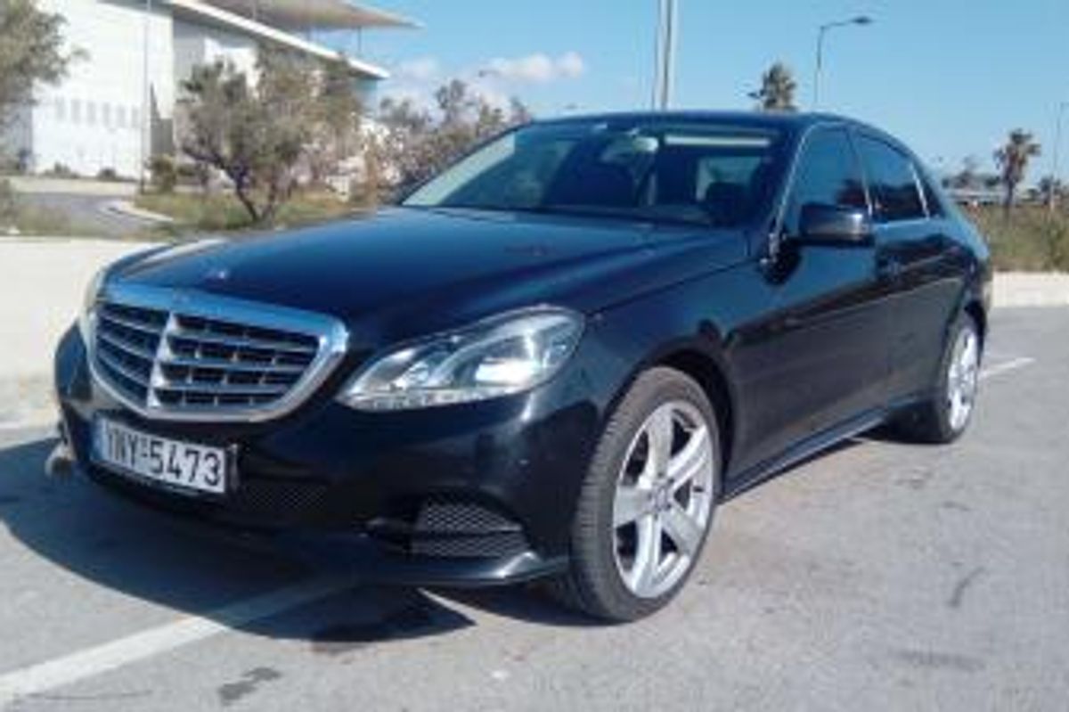MERCEDES E-CLASS image 1