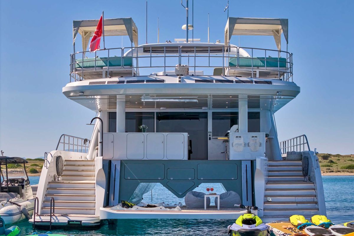 Hydraulic platform - beach set up