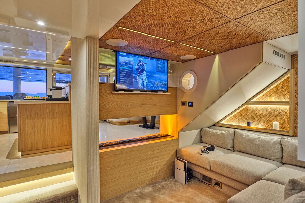 Refit 2024 - Fire Place and Play room