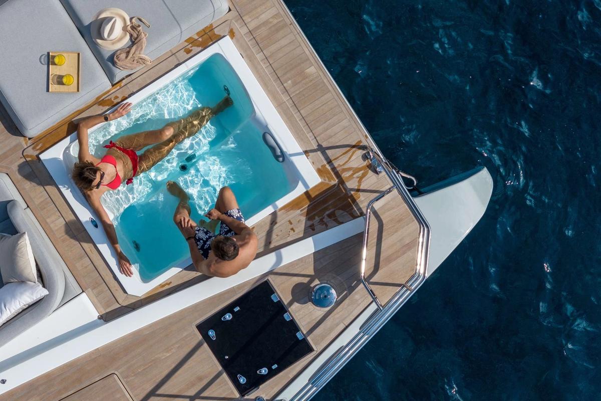 M/Y CHRISTAL MIO 80  image 17