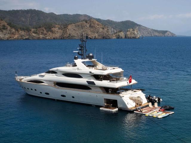 M/Y ARIELA