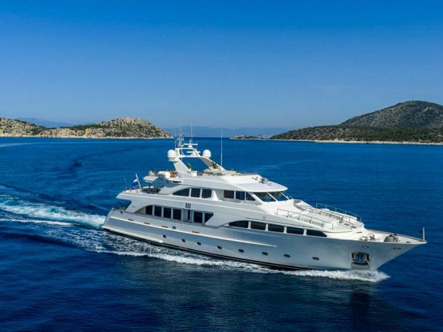M/Y OAK
