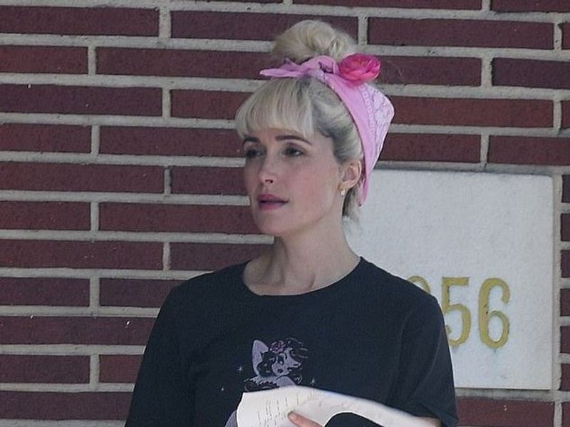 Rose Byrne unrecognizable with a bleached wig on set of 'Tow'