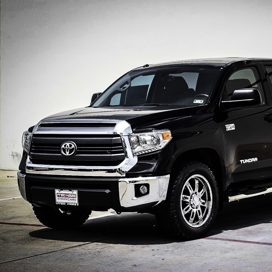 Фото Toyota Tundra 5.7 /V 8/ 4 x 4