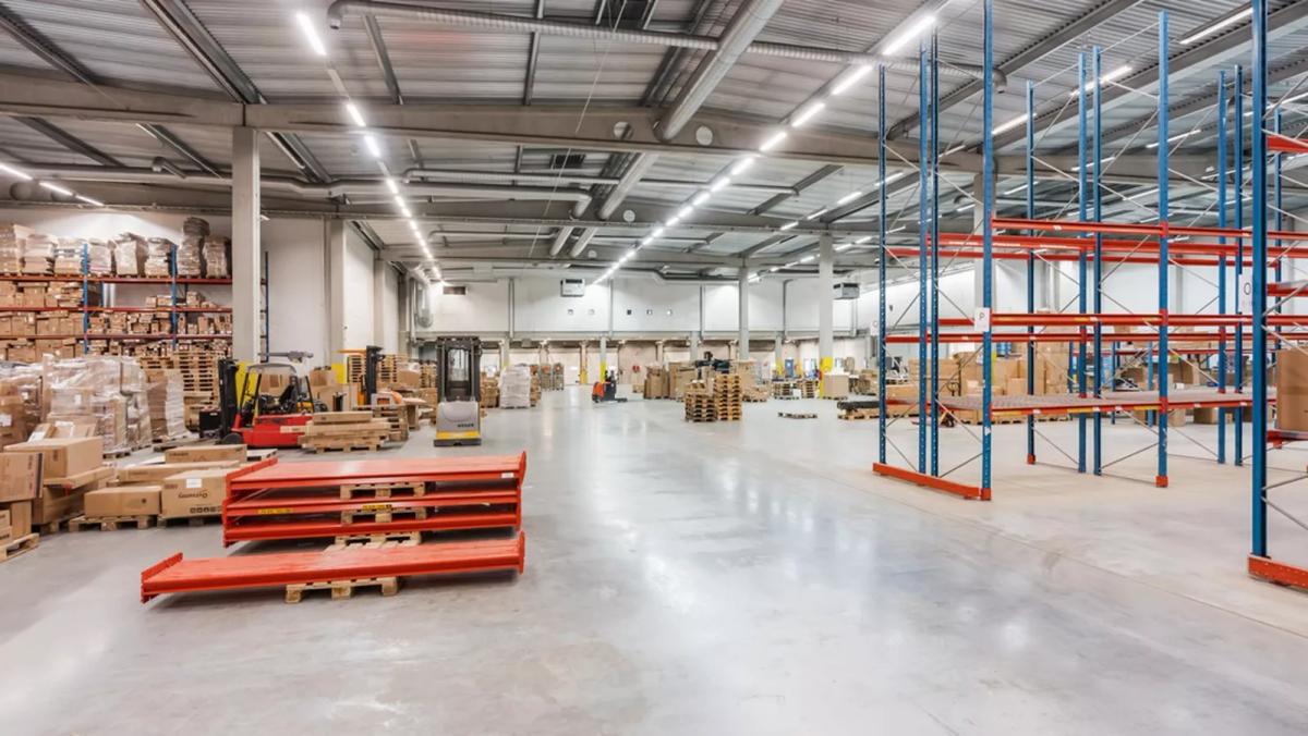 Takhöjden är 9 meter under balk och har få pelare vilket ger bra flexibilitet