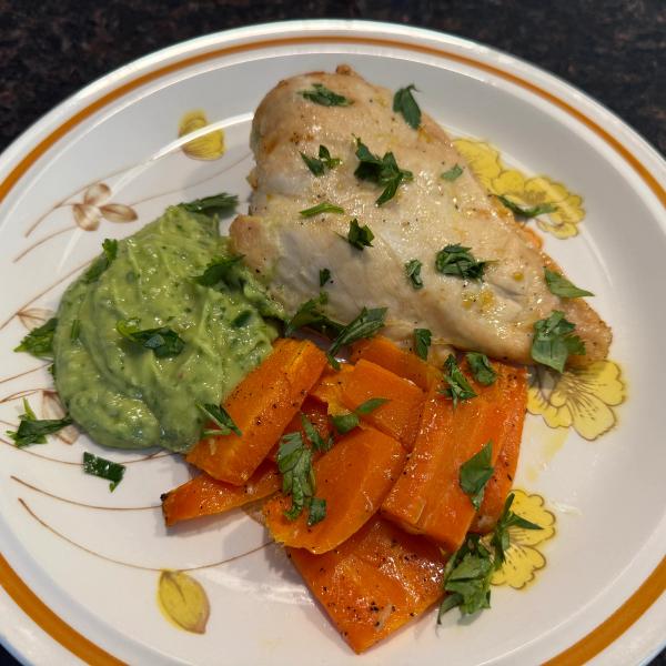 Garlic Chicken With Guasacaca Sauce