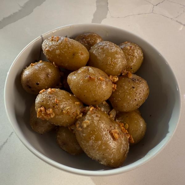 Garlic Butter Boiled Potatoes
