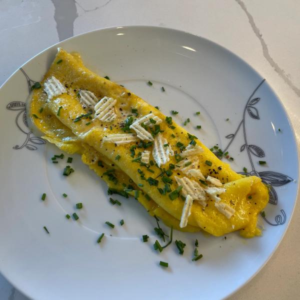 "The Bear" Boursin Omelet With Potato Chips