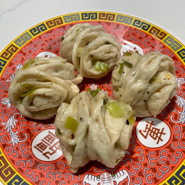 Hua Juan (Chinese Steamed Scallion Buns)