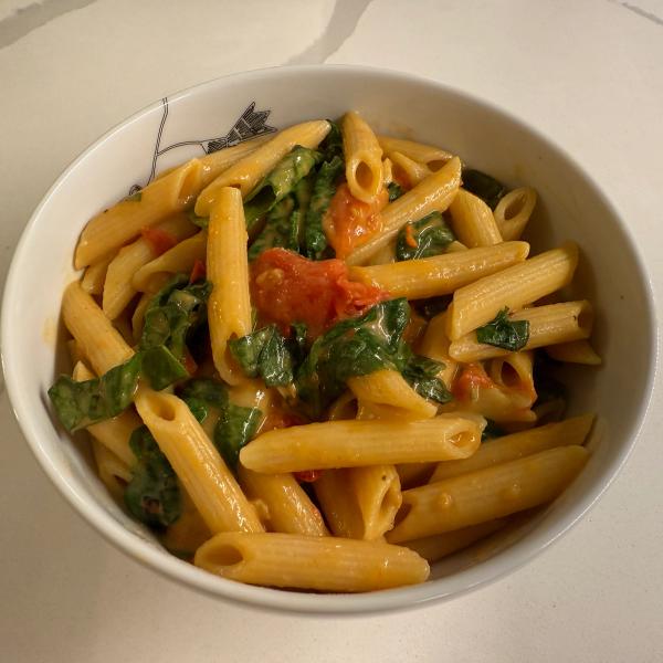 Roasted Red Pepper Hummus Pasta