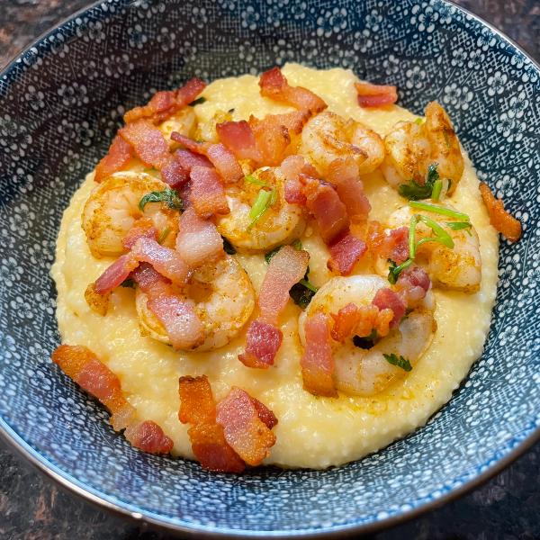 Cheesy Cajun Shrimp and Grits