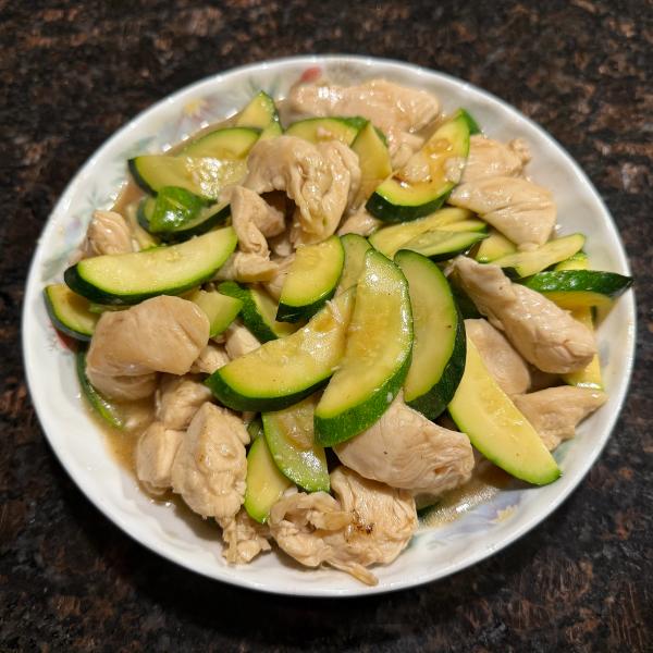 Zucchini Stir-fry with Chicken