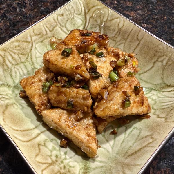 Hong Shao Dou Fu (Taiwanese Braised Tofu)