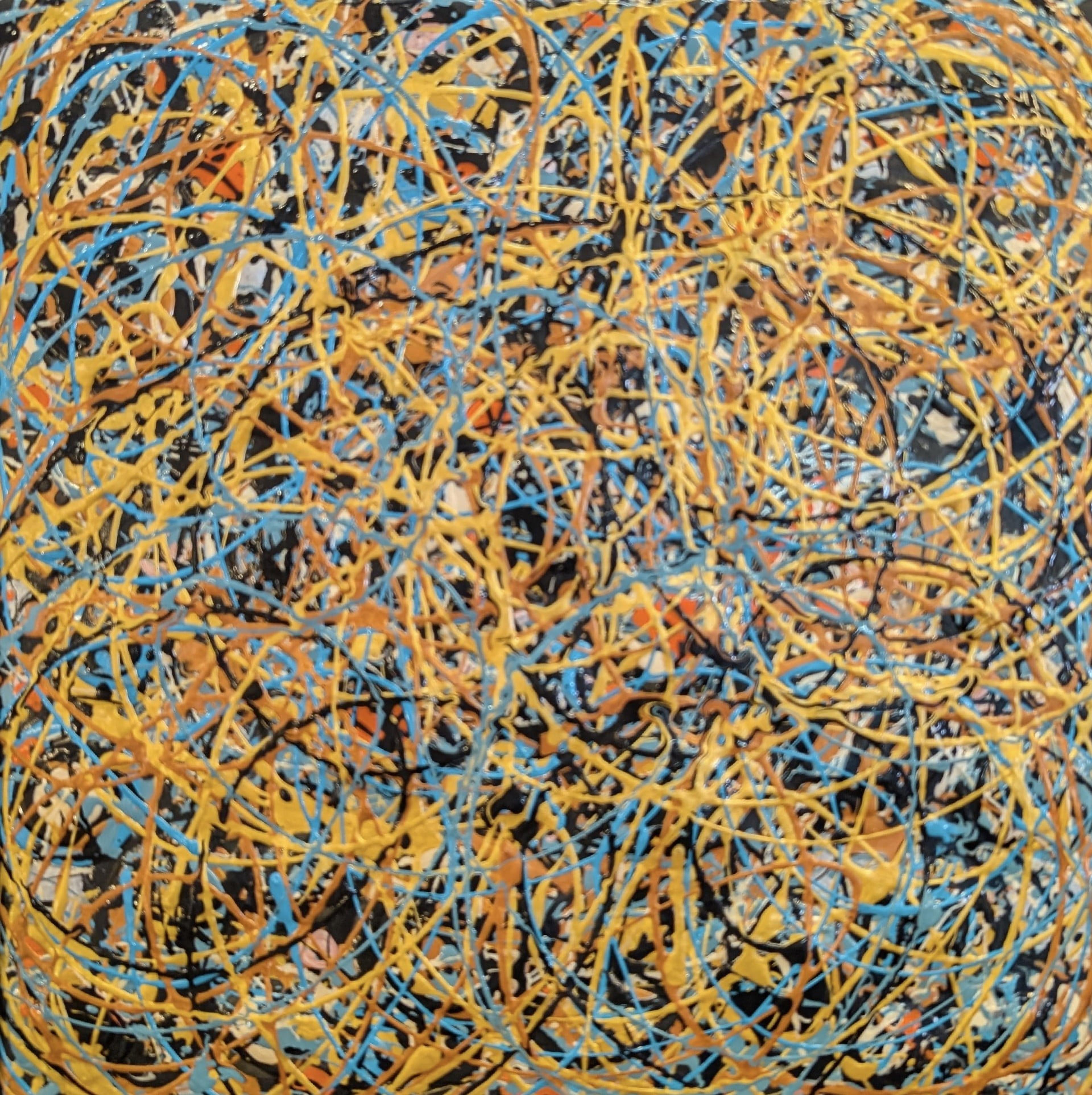 Peinture moderne "Impatience d'un instant" de Caroline Pons. Toile abstraite et texturée, avec des lignes/points jaunes, bleus, oranges et noirs entrelacés.