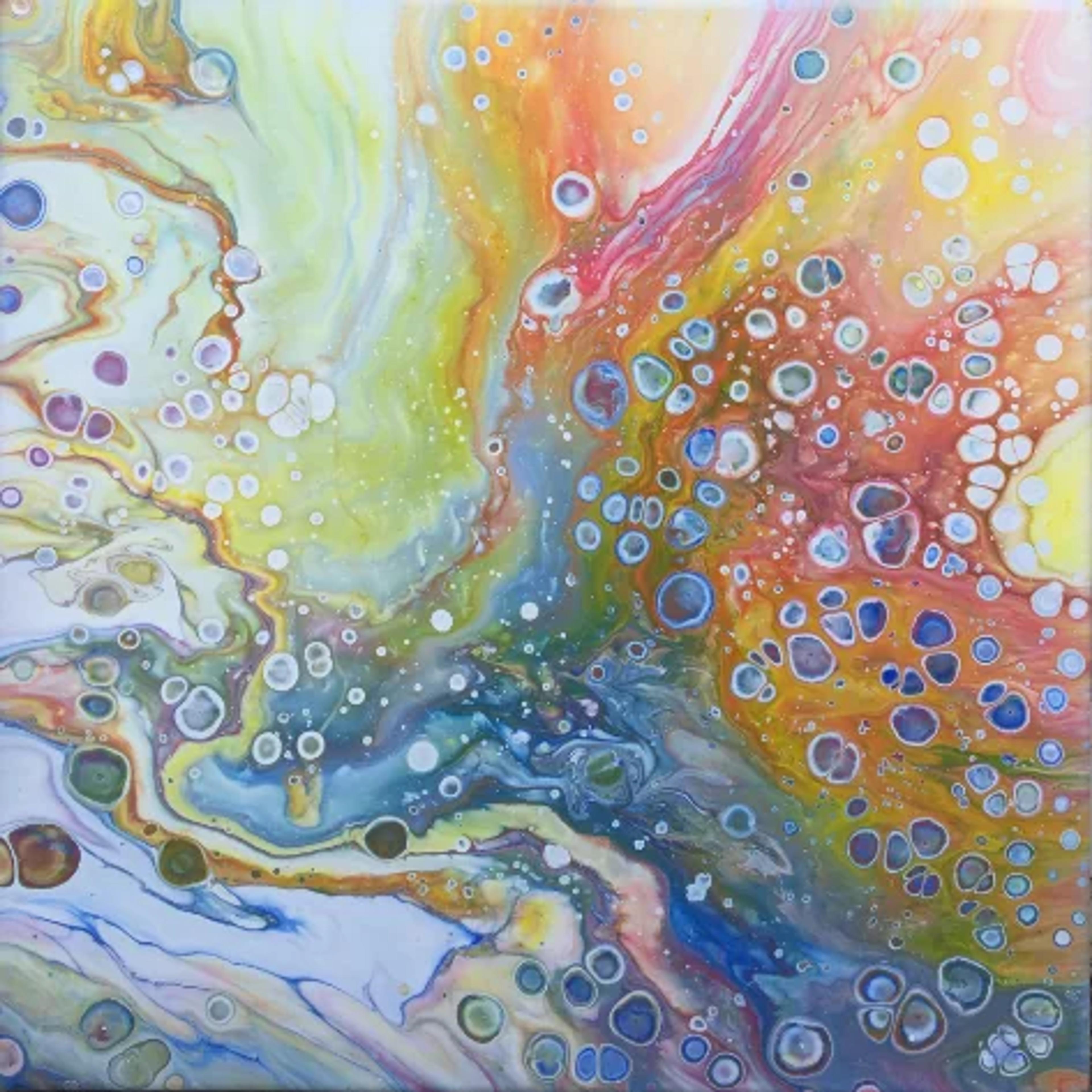 Peinture fluide "Acrylic Pouring" de Caroline Pons, un tableau abstrait contemporain vibrant. Nuances d'orange, jaune, bleu et vert se mêlent en cellules dynamiques.