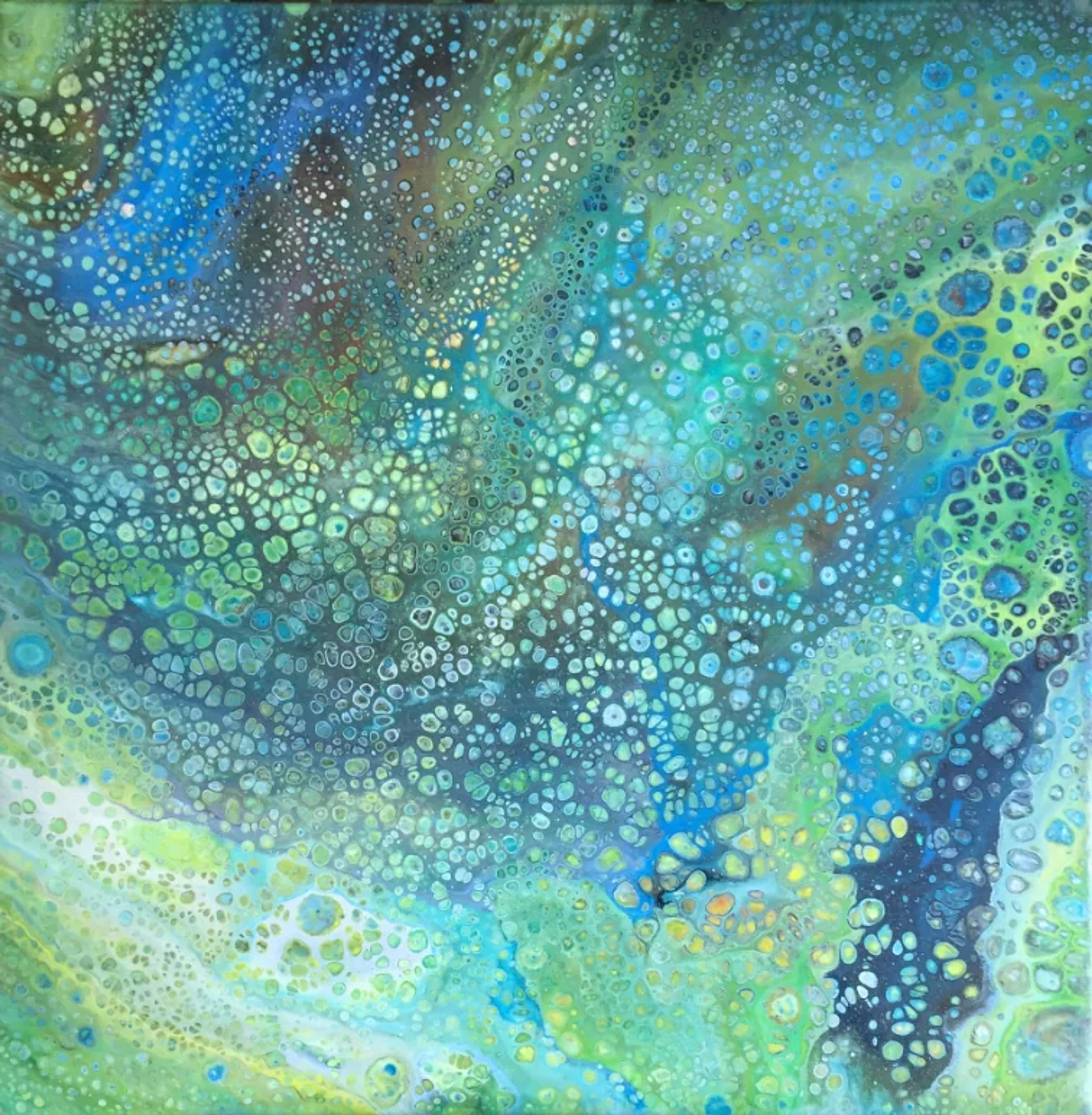 Tableau abstrait contemporain "Acrylic Pouring" Caroline Pons. Formes fluides, points et cellules en vert, bleu, jaune, texture organique et vibrante.