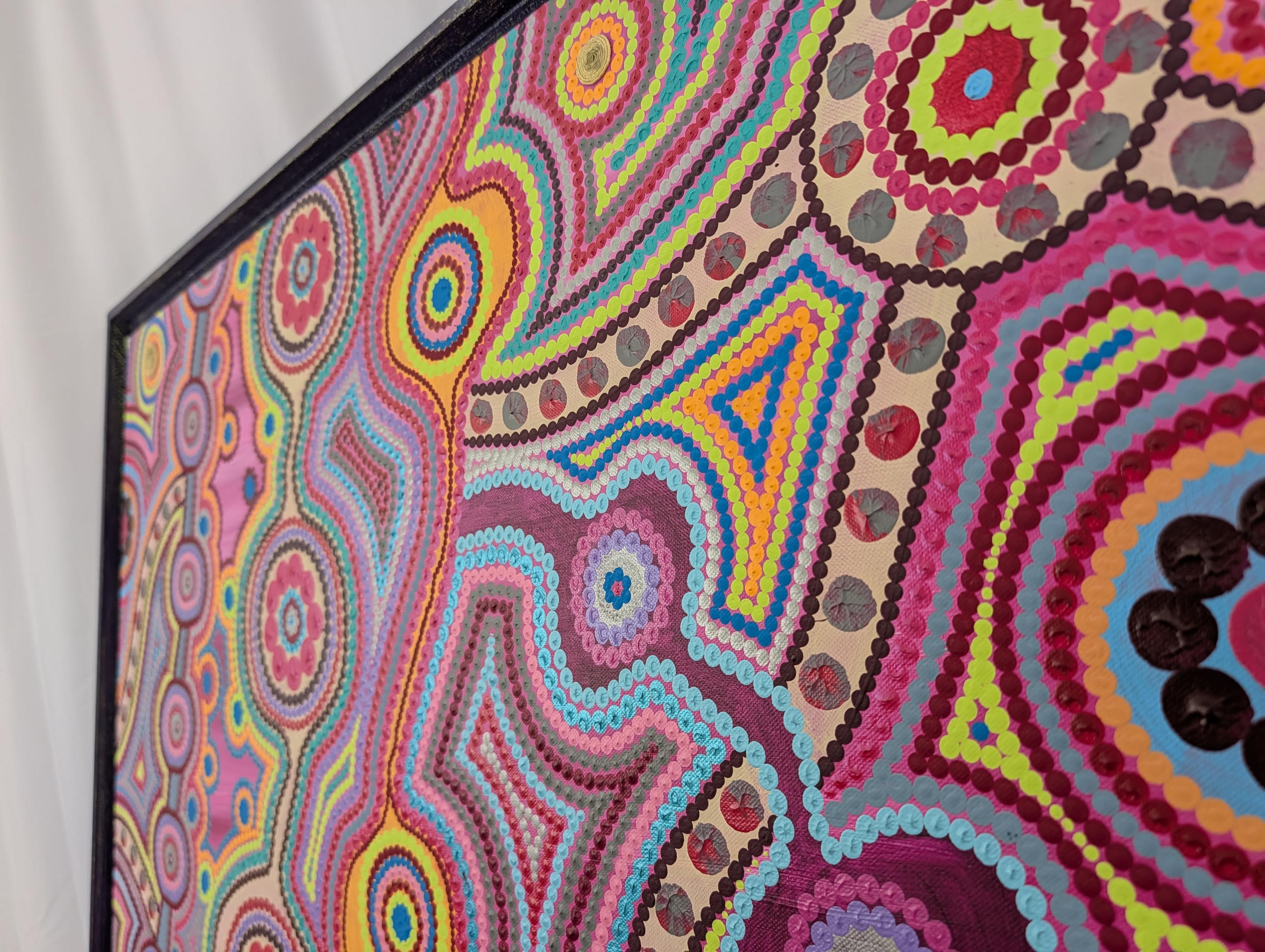 Gros plan texturé de la Toile acrylique "Pink" par Caroline Pons. Motifs de points vibrants roses, oranges, verts néon et bleus formant des arabesques complexes.