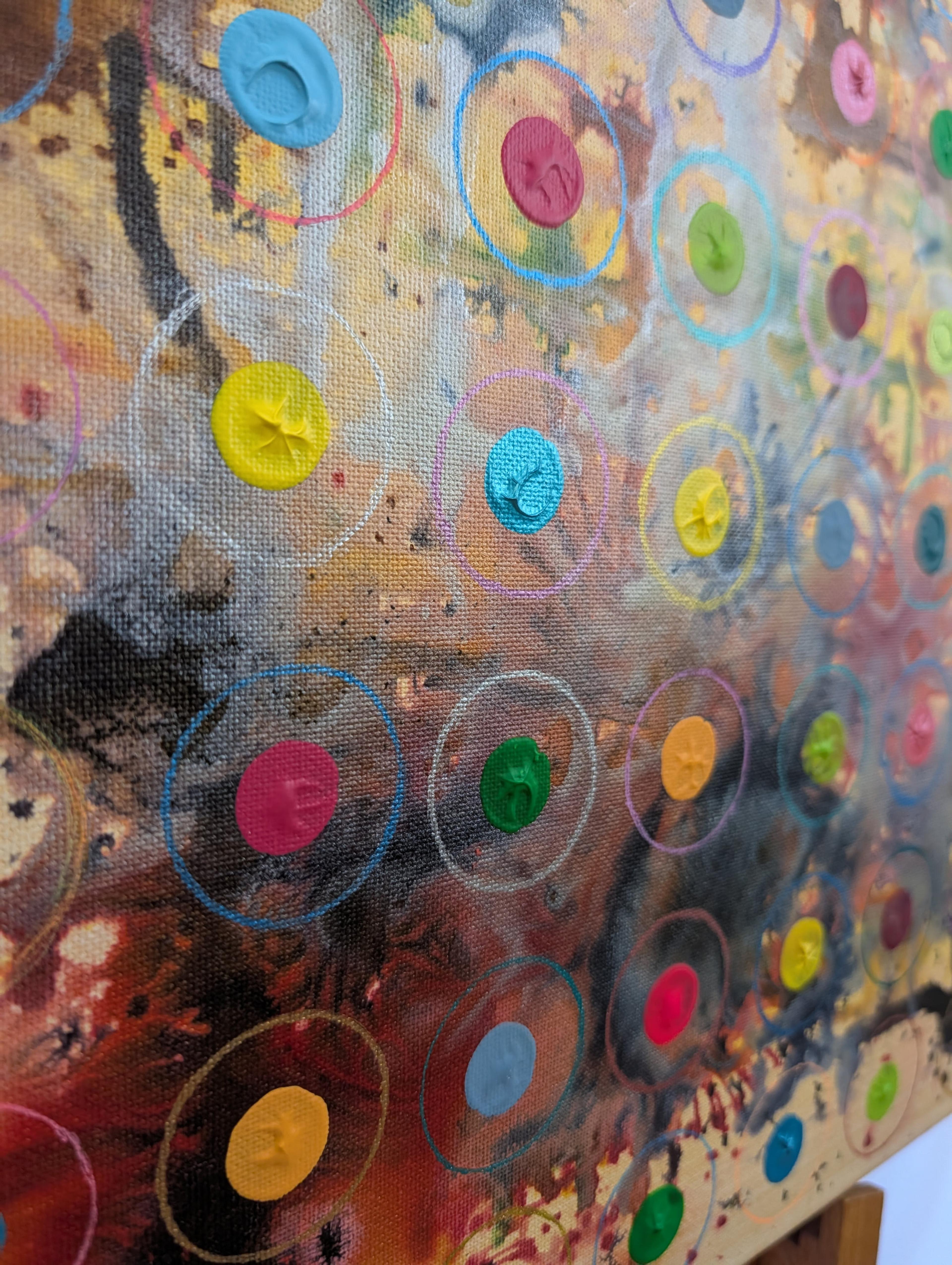 Détail de la peinture Chorégraphie Chromatique de Caroline Pons: points de couleur texturés et cercles vibrants sur toile. Un tableau abstrait contemporain riche et dynamique.