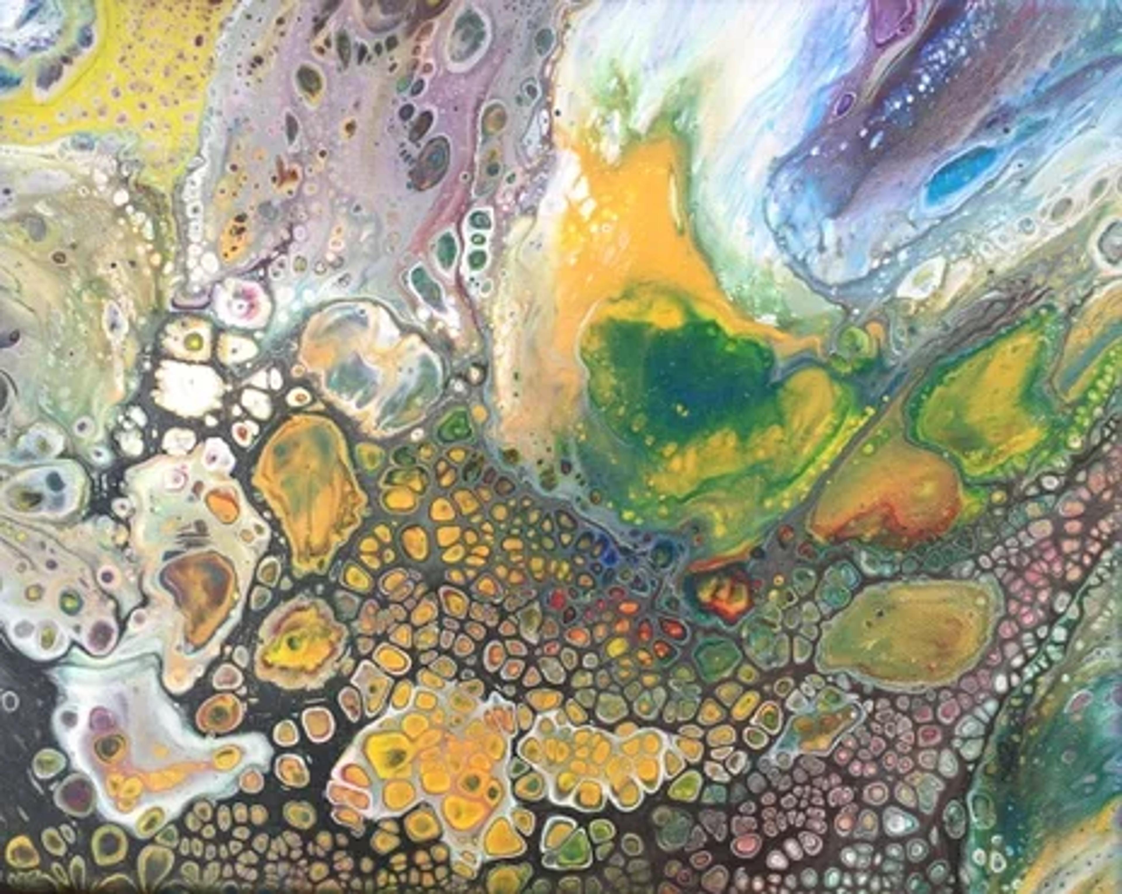 Tableau abstrait contemporain de Caroline Pons, motifs cellulaires fluides en jaune, vert, bleu, violet et noir, effet organique captivant.