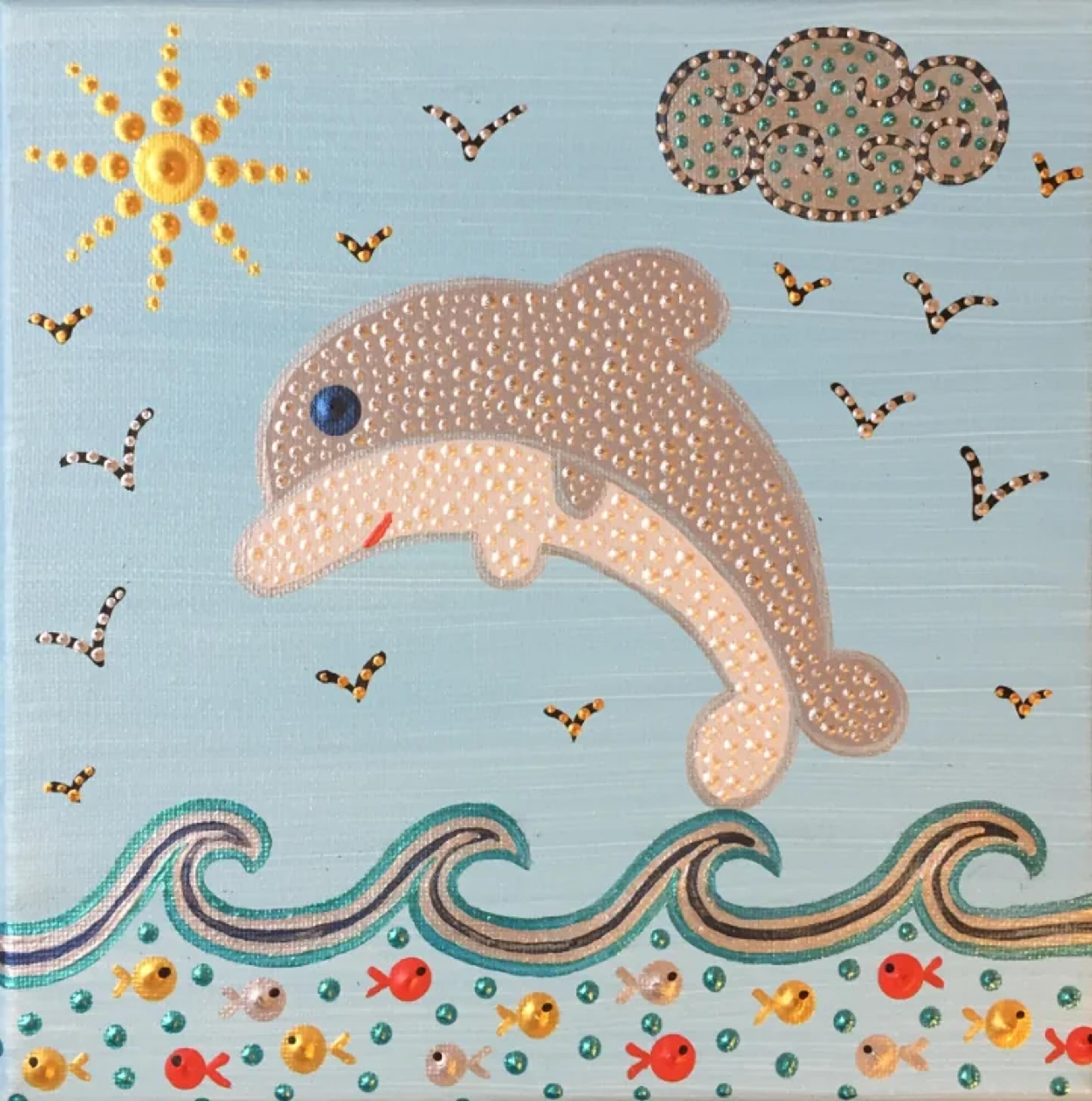 Peinture moderne "Dauphin" de Caroline Pons. Un dauphin gris-doré en art pointilliste bondit sous un soleil d'or et des vagues bleues avec des poissons. Œuvre marine ludique.