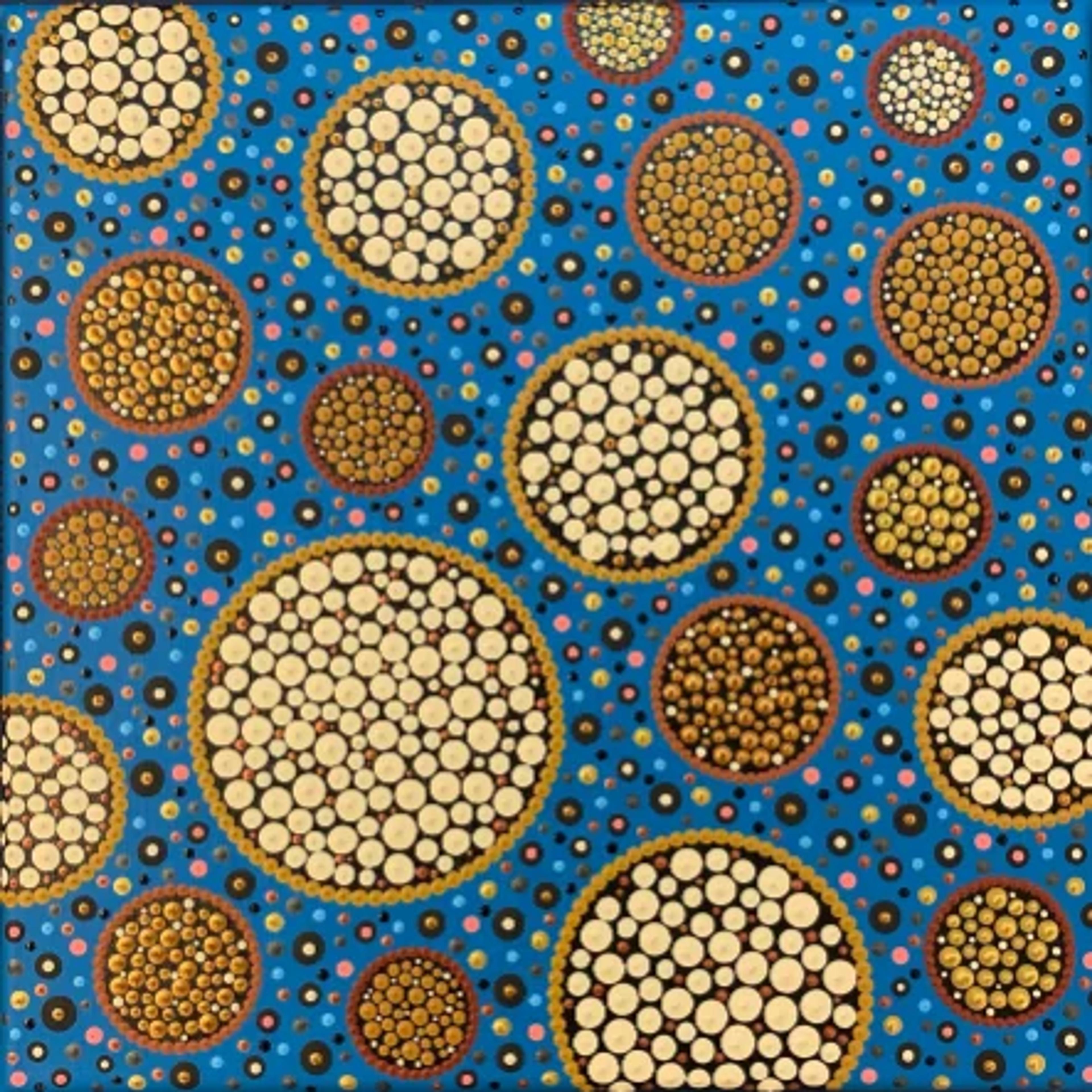 Tableau abstrait contemporain de Caroline Pons, "Sans titre — Toile #289". Art pointilliste vibrant: cercles concentriques de points blancs et dorés sur fond bleu profond.