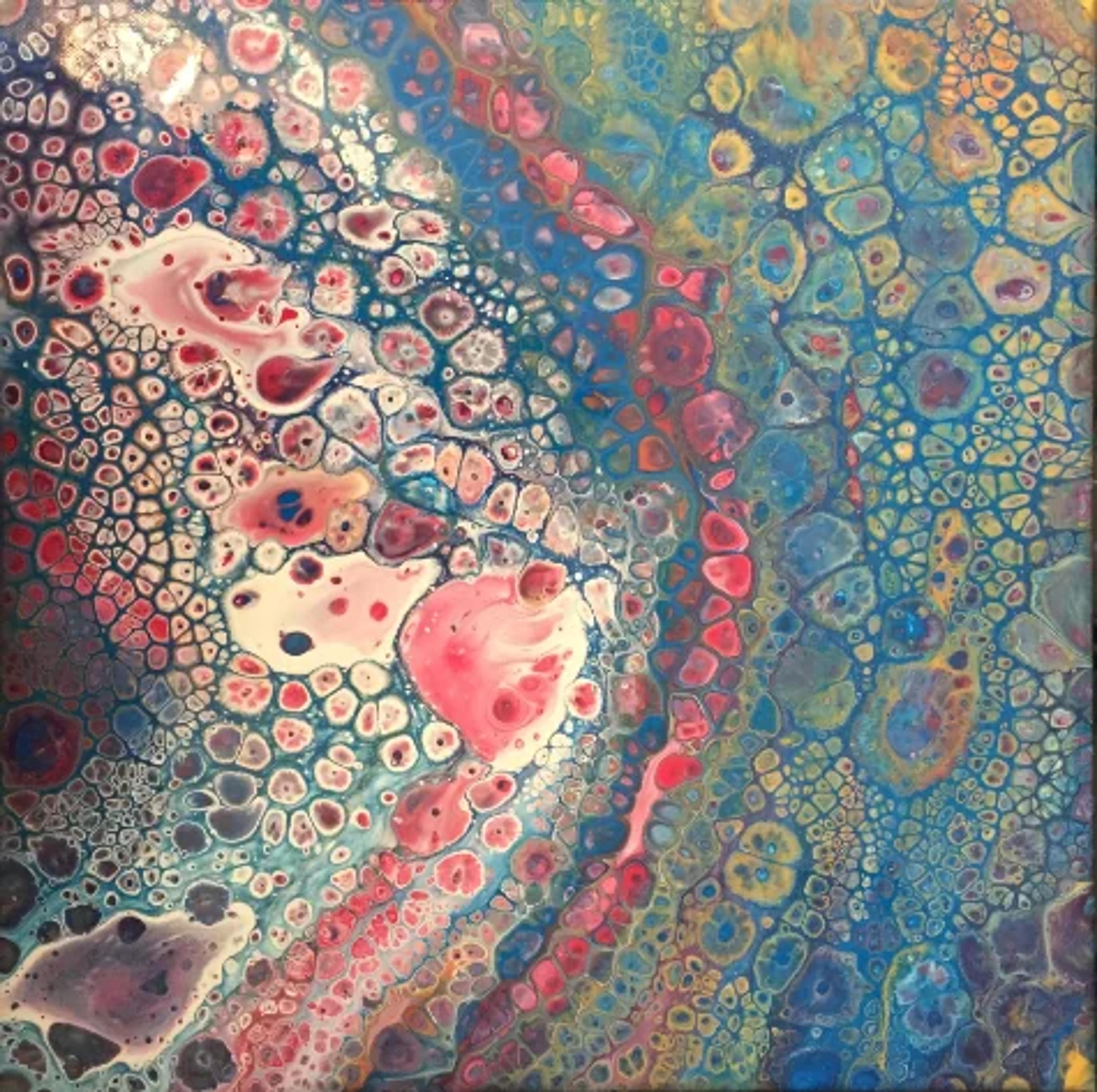 Tableau abstrait contemporain de Caroline Pons, "Bleu Blanc Rouge Doré". Motifs cellulaires dynamiques en bleu, rouge, blanc et or, texture vibrante.
