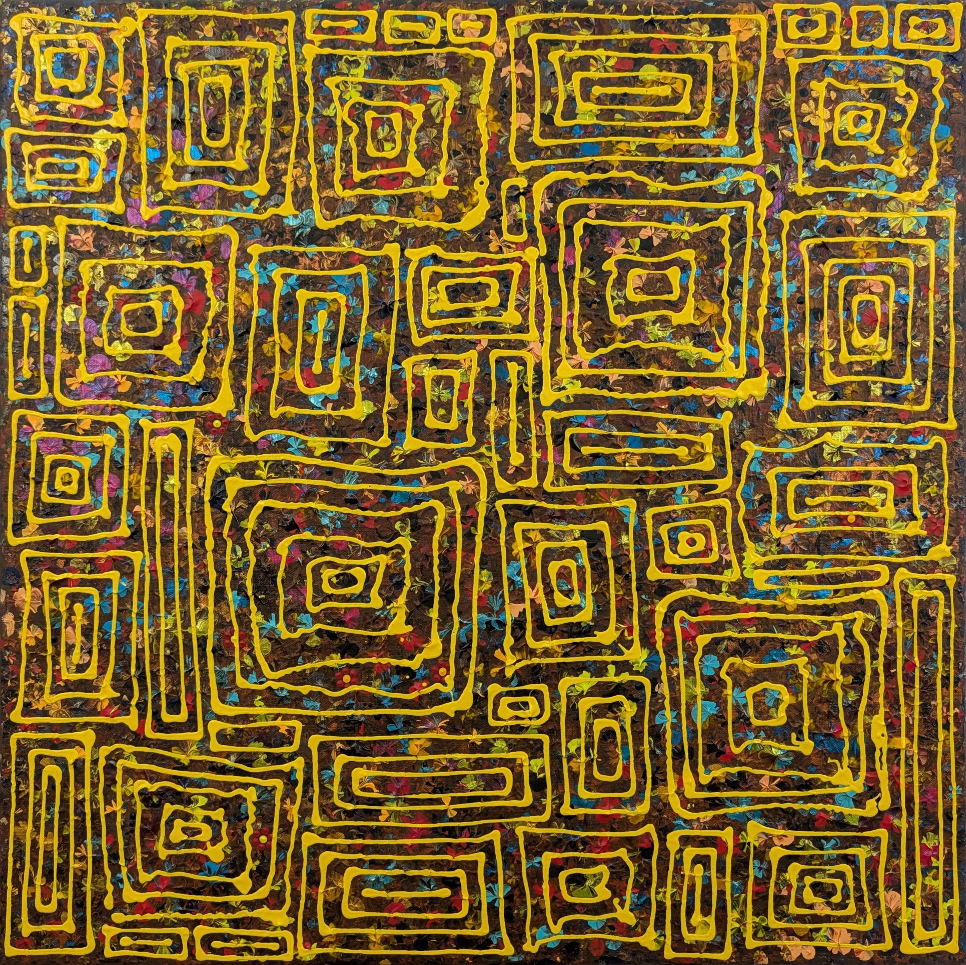 Carrés nomades, art aborigène contemporain par Caroline Pons. Motifs de carrés jaunes vifs sur un fond riche de points texturés multicolores.