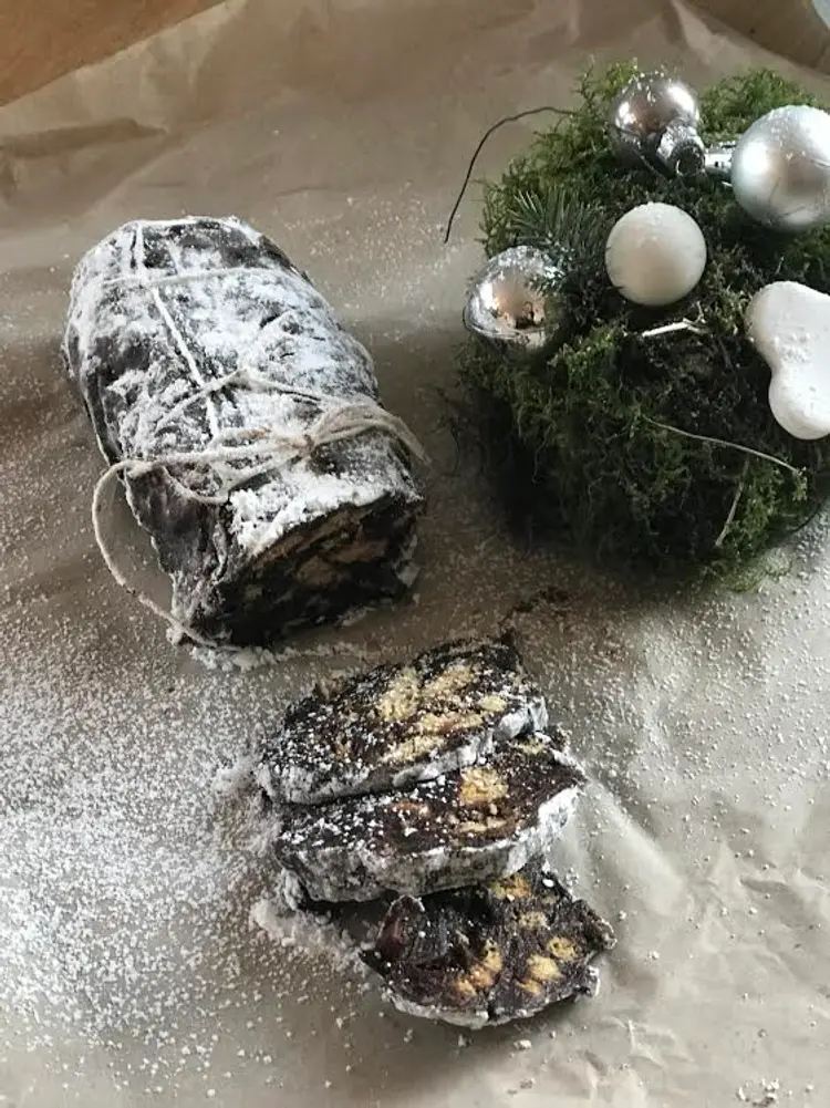 Italiensk sjokolade trøffelsalami med chilli og kanel