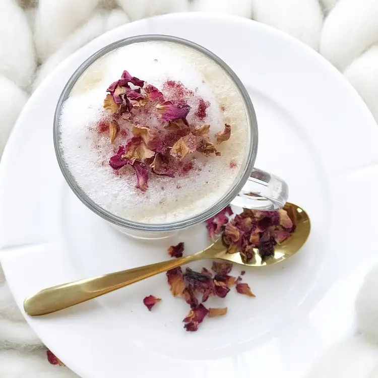 English Rose svart te latte