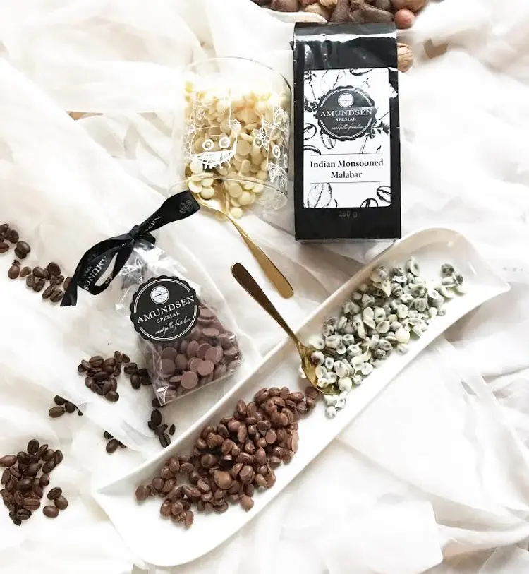 Kaffebønner dekket med belgisk sjokolade