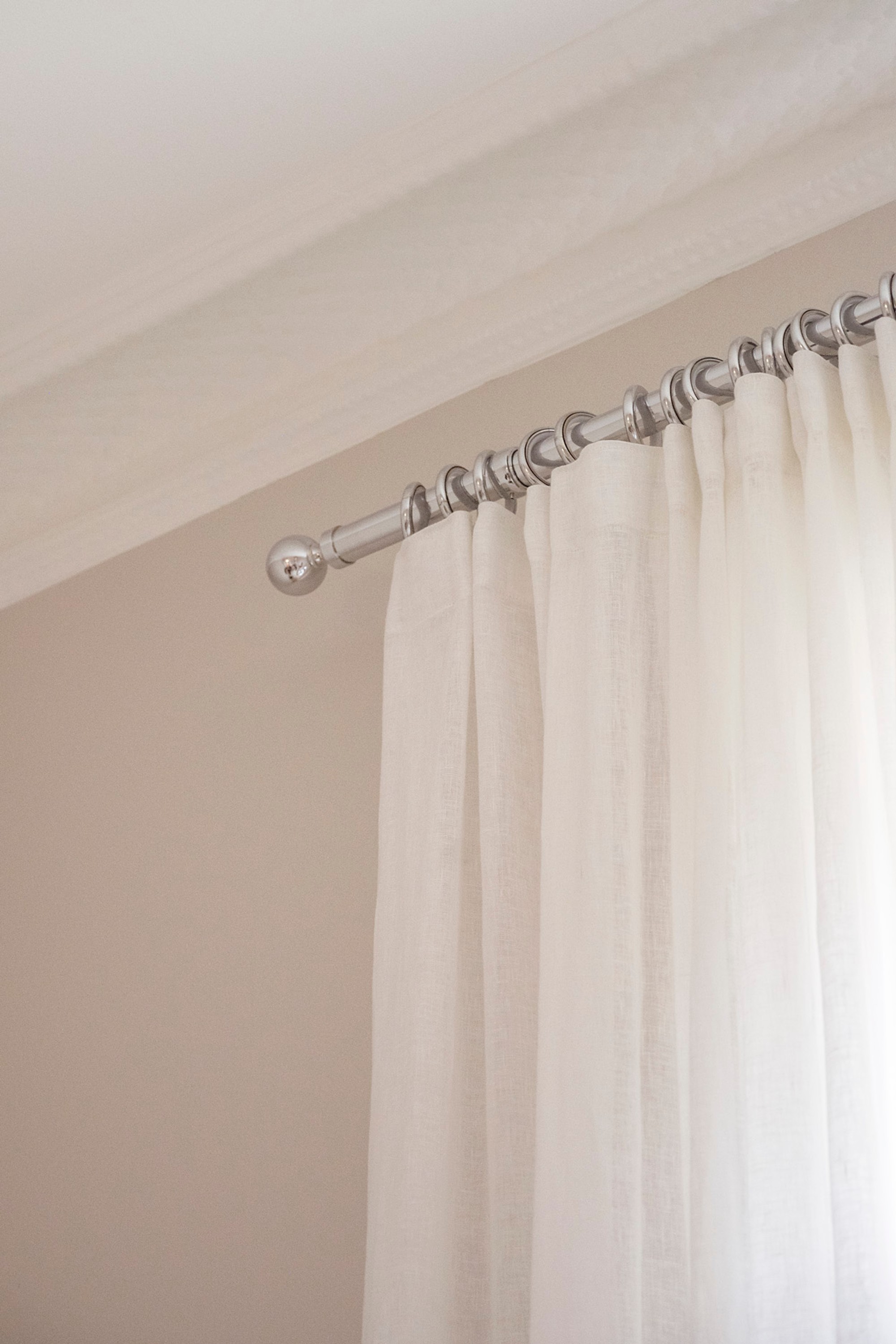 How to: Curtain Hooks