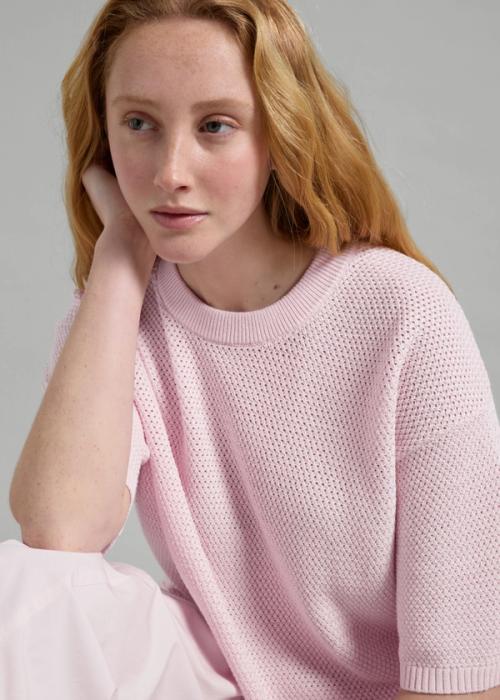 LIGHT KNITWEAR