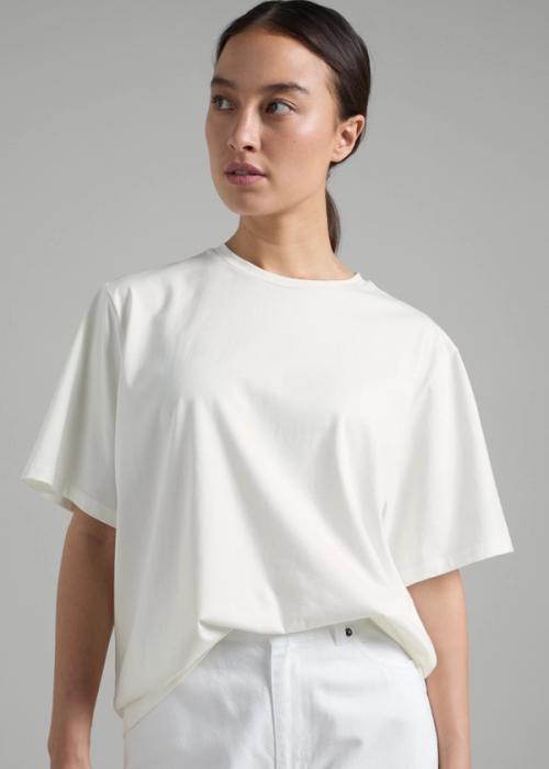T-SHIRTS & TOPS