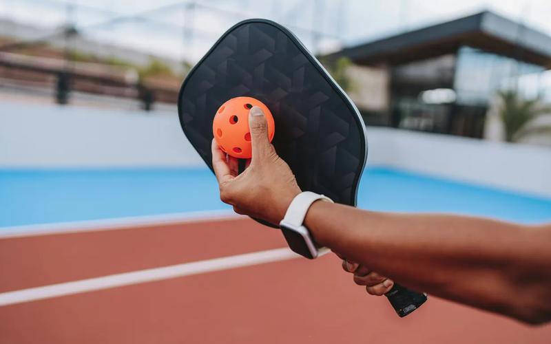 Best Budget Pickleball Paddles: How to Choose Without Overspending