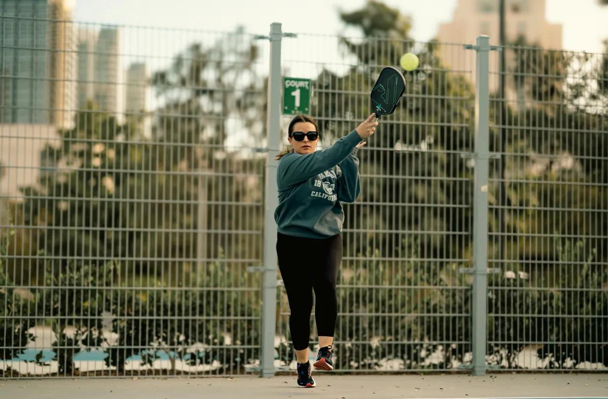 What Are the Best Pickleball Paddles for Outdoor Play?